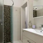 Roza- Two-bedroom 公寓 *