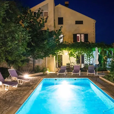 Appartamento Roza- Two-bedroom Mokošica