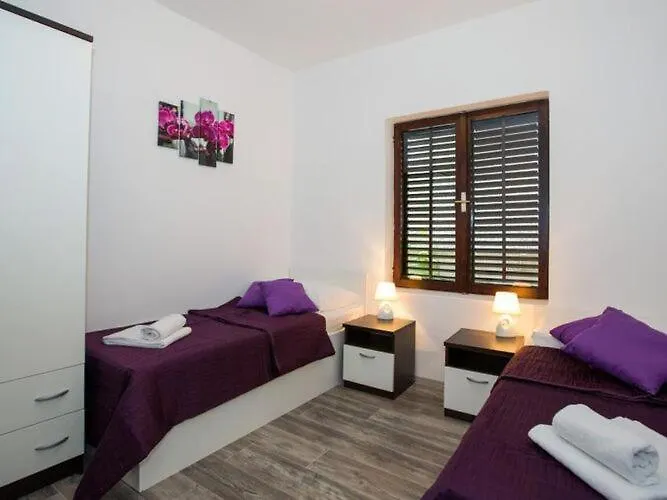 Appartamento Roza- Two-bedroom